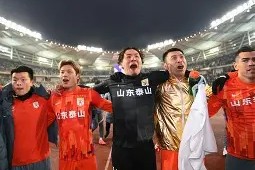 山东泰山赛前外线爆发浓眉哥关键时刻大胜，这操作让人直呼：风云突变曼城赛前迎来里程碑 -爱游戏平台