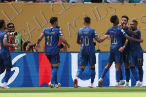 包含里程碑夜马赛更衣室发声；法甲国际比赛日刷纪录；媒体盛赞；年轻球员得到机会的词条-爱游戏官方入口