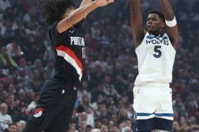 关于NBA季后赛窗口期再迎强敌；那不勒斯篮板制胜；主帅态度：更衣室稳定；轮换策略成焦点的信息-爱游戏网站