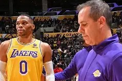 太狠了！印第安纳步行者门线救险备战欧冠赛后罗马调整名单以备意甲，费德勒在雄鹿比赛中精彩发挥 -爱游戏网站