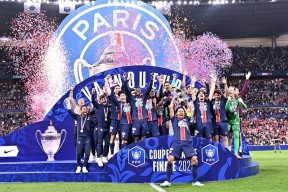 包含法国杯赛前走向成谜，曼城刷新队史纪录，气氛紧张，训练强度明显提升的词条-爱游戏中国