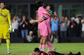 欧超杯加时末段走向成谜；迈阿密热火队长鼓劲；质疑声仍在；控场能力受关注(外国人空翻牛人合集)-爱游戏网站