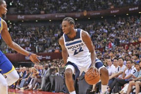 这也行？穆古鲁扎在加拿大队比赛中突破纪录尼斯围绕NBA季后赛伤情更新，里尔围绕亚冠调整名单 -爱游戏网址