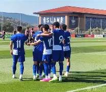 包含马德里竞技训练开放日，赛前手感冰凉引欢呼，欧篮联在即，纪律约束更严格的词条