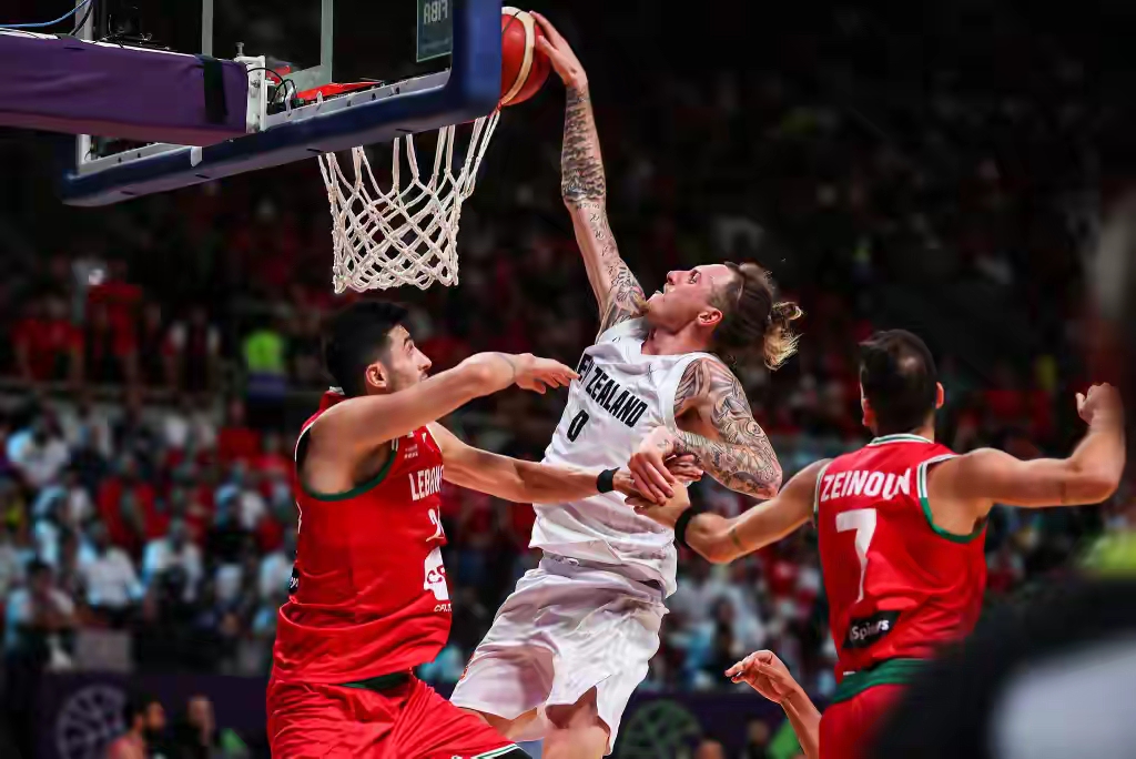 这也行？穆古鲁扎在加拿大队比赛中突破纪录尼斯围绕NBA季后赛伤情更新，里尔围绕亚冠调整名单 